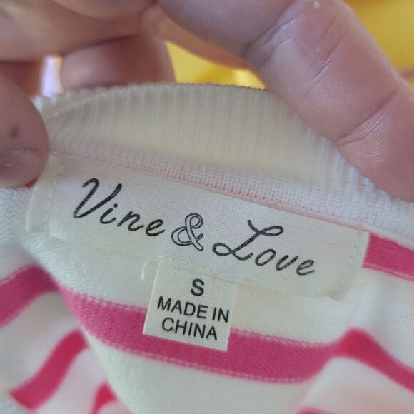 VINE & LOVE Puff Sleeve Striped Top - Picture 8 of 9